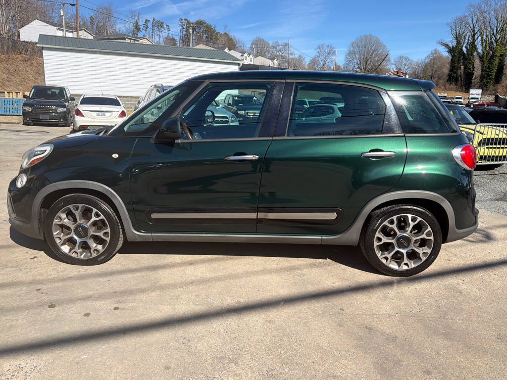 2014 FIAT 500L Image 4