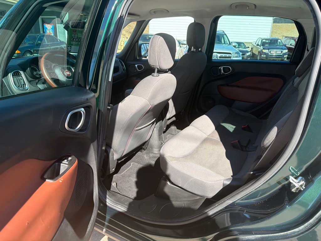 2014 FIAT 500L Image 10