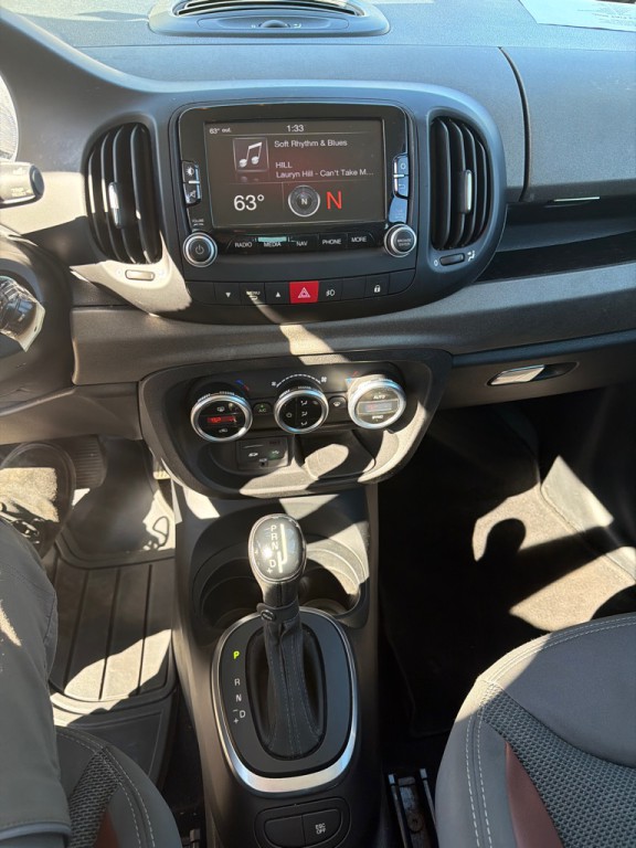 2014 FIAT 500L Image 13