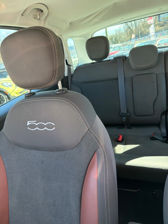 2014 FIAT 500L Image 14