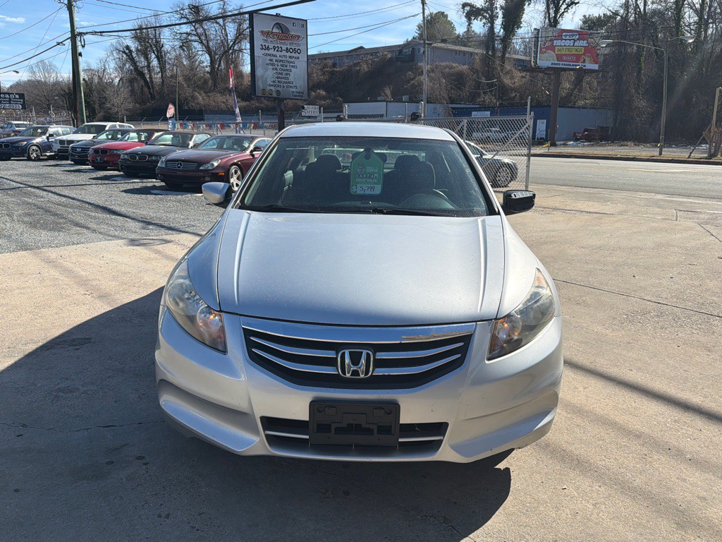 2012 Honda Accord Image 2