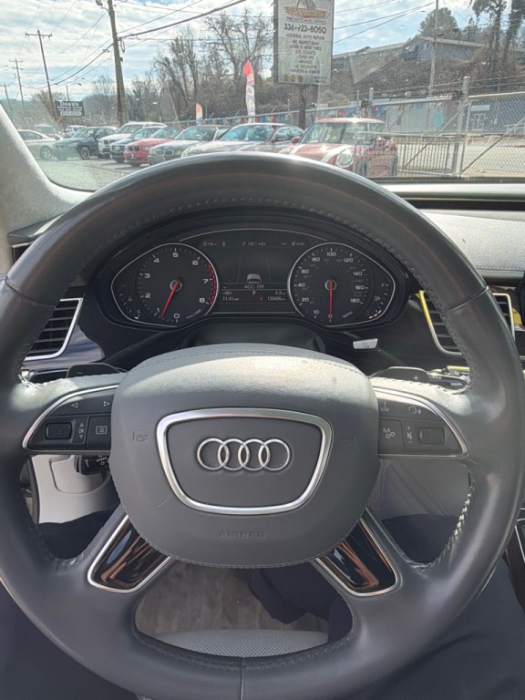 2015 Audi A8 Image 10