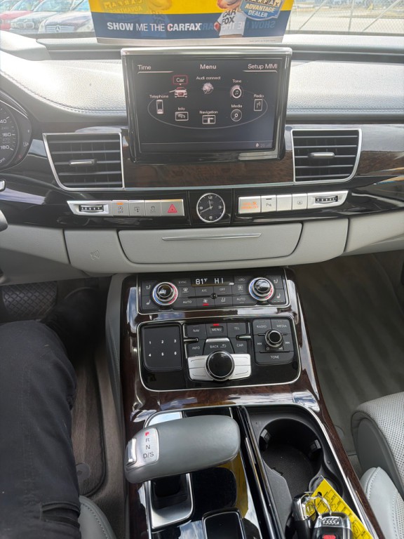 2015 Audi A8 Image 11