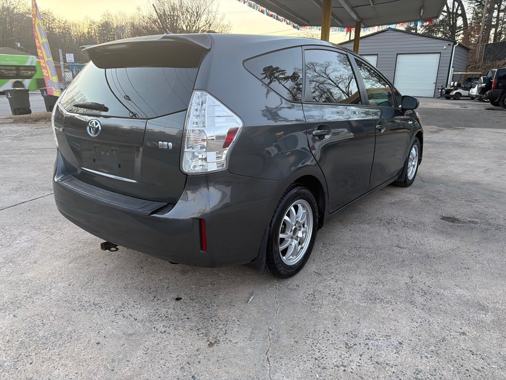 2012 Toyota Prius Image 7