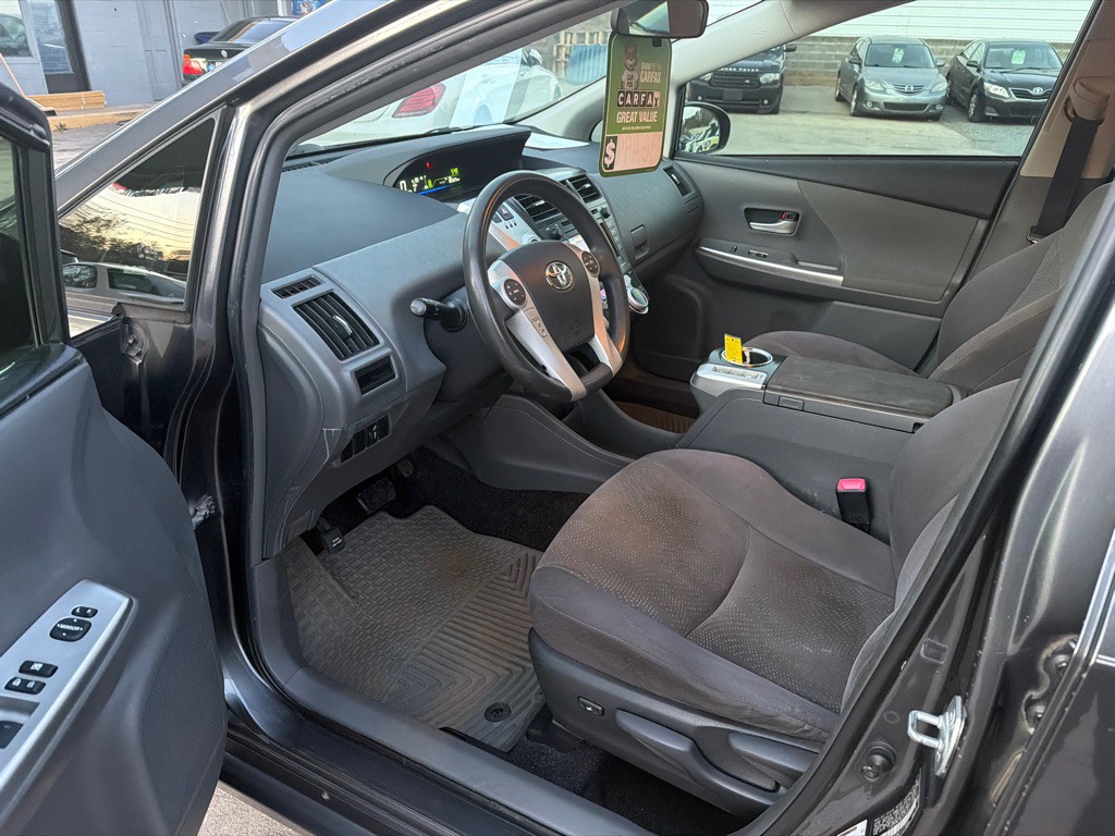 2012 Toyota Prius Image 10