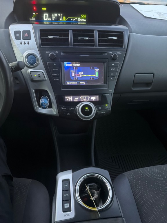 2012 Toyota Prius Image 15