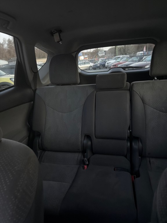 2012 Toyota Prius Image 16