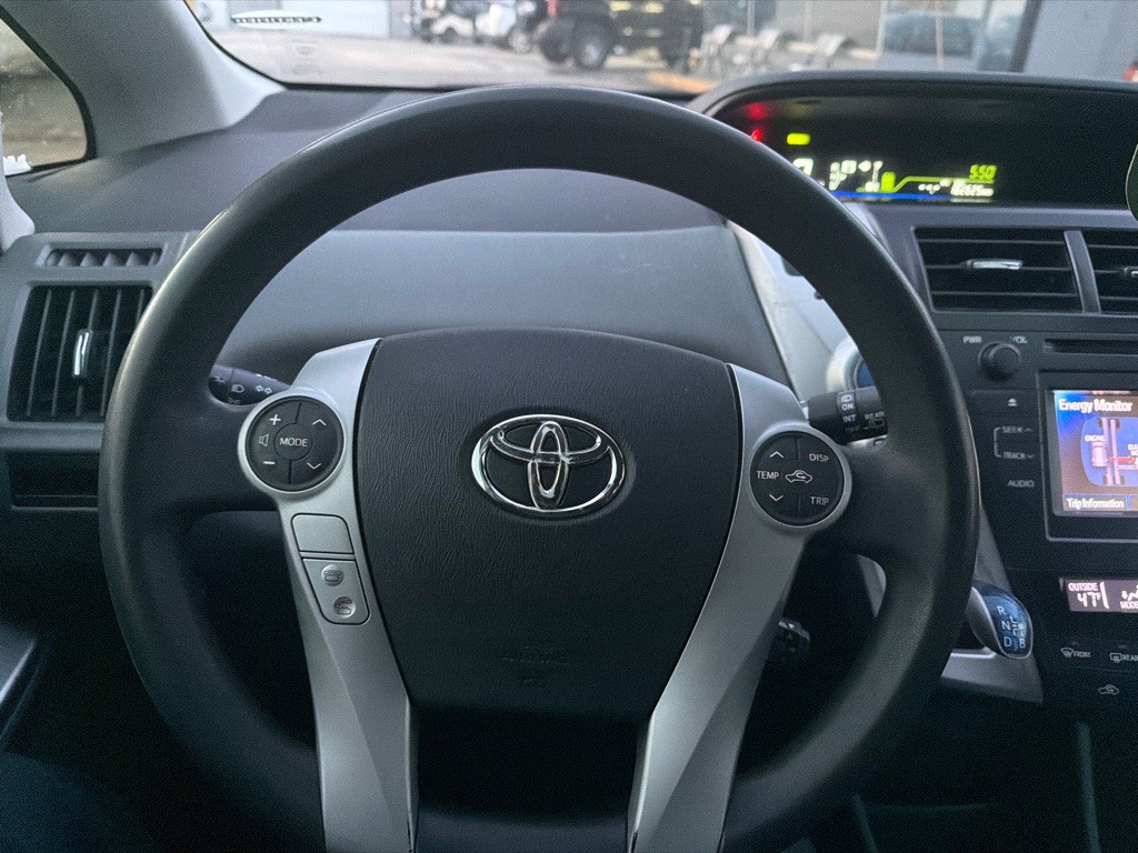 2012 Toyota Prius Image 17