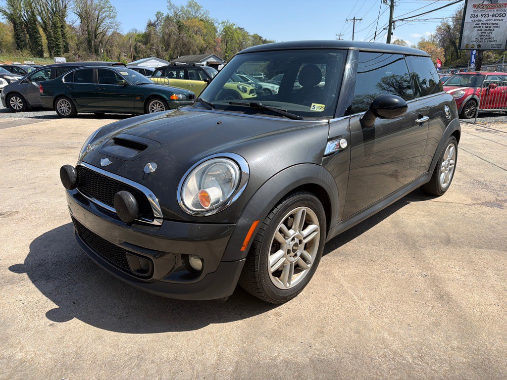 2011 MINI Cooper Image 3