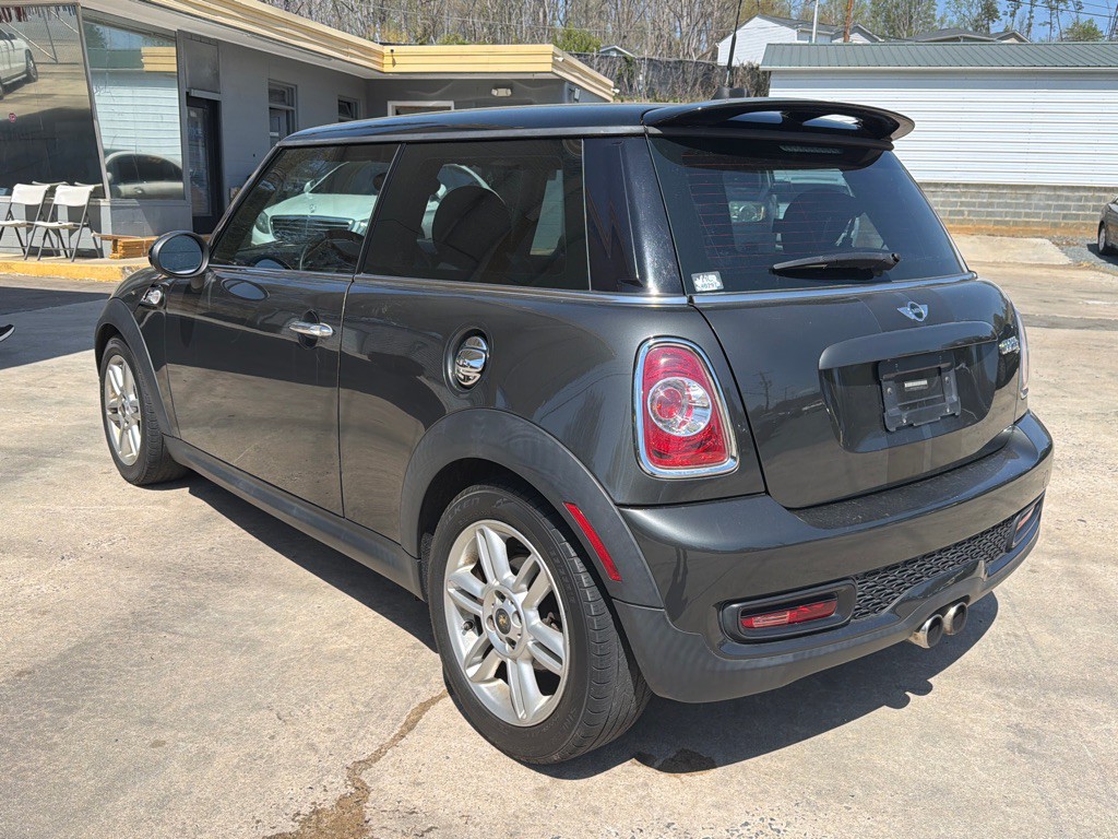 2011 MINI Cooper Image 5