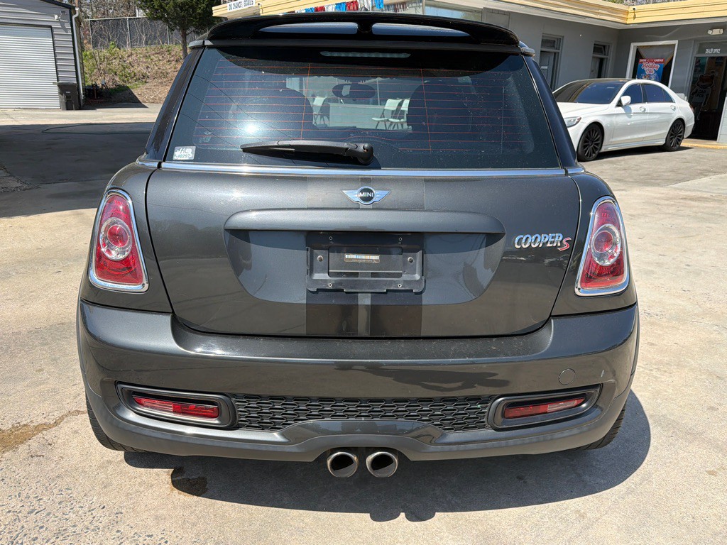 2011 MINI Cooper Image 6