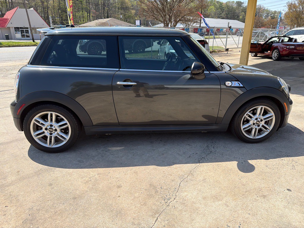 2011 MINI Cooper Image 8
