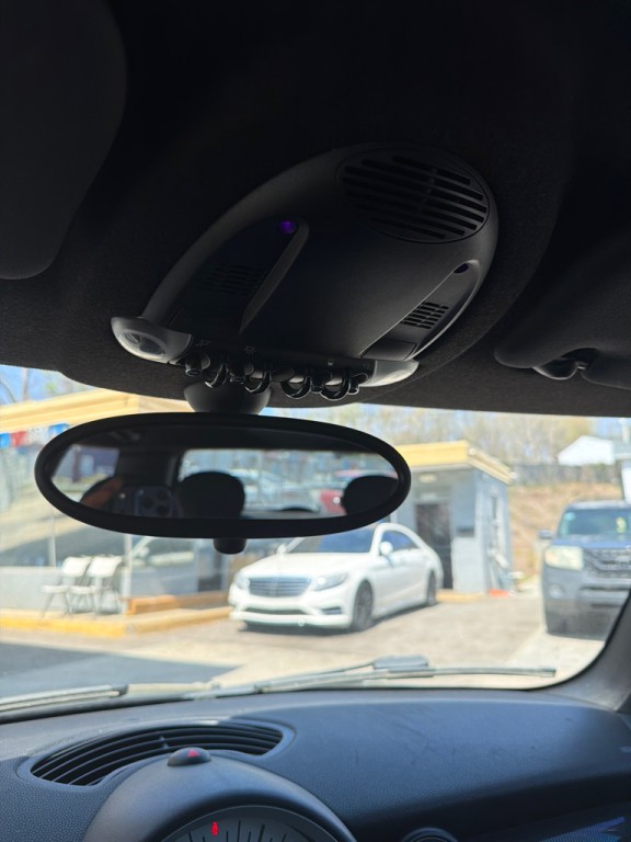 2011 MINI Cooper Image 17