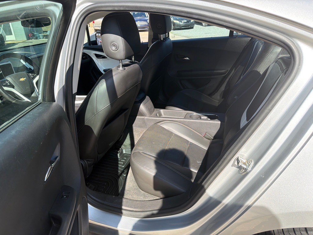 2012 Chevrolet Volt Image 11