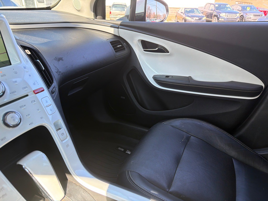 2012 Chevrolet Volt Image 15