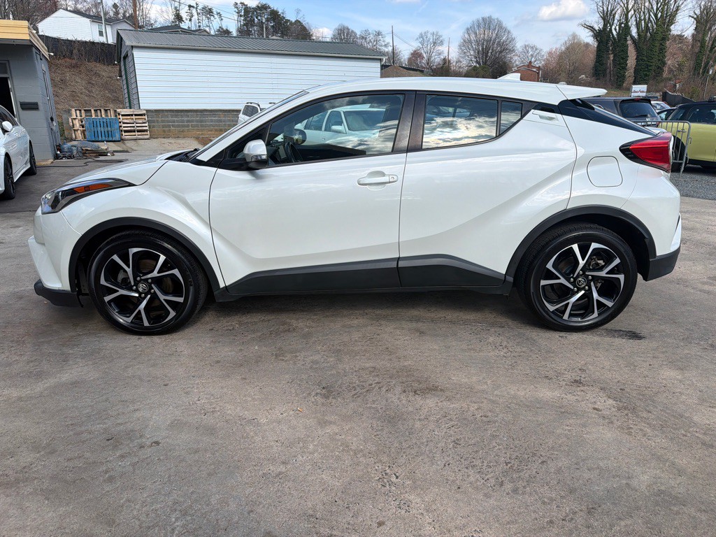 2018 Toyota C-HR Image 4