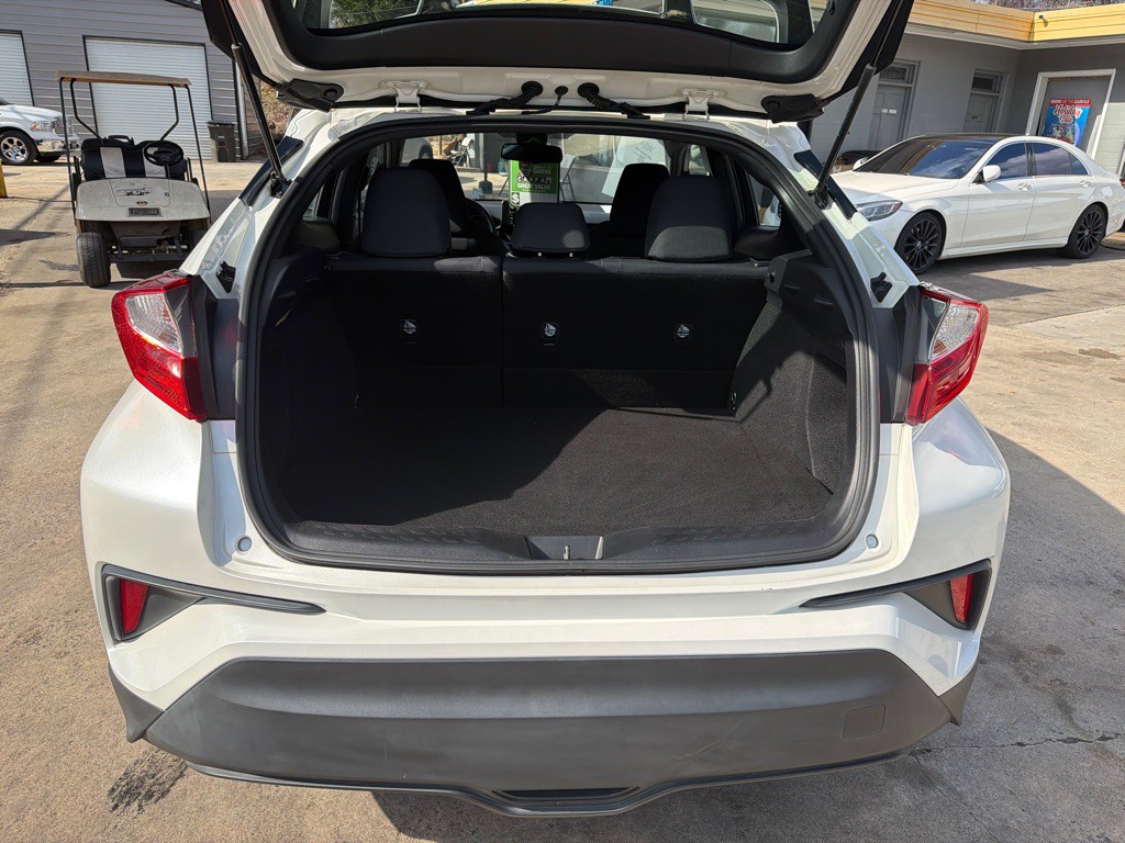 2018 Toyota C-HR Image 10