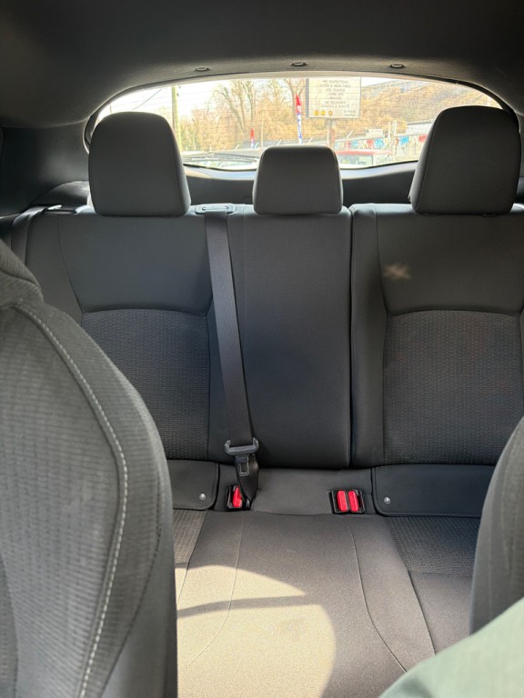 2018 Toyota C-HR Image 16