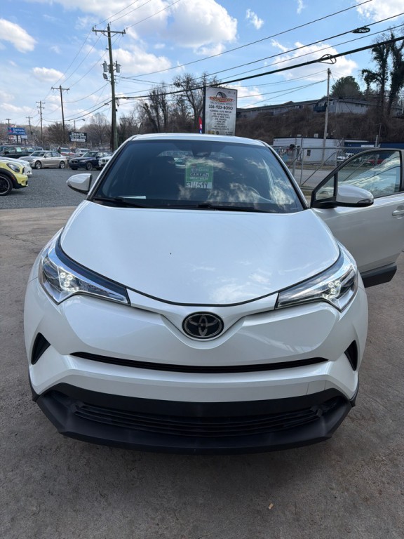 2018 Toyota C-HR Image 19