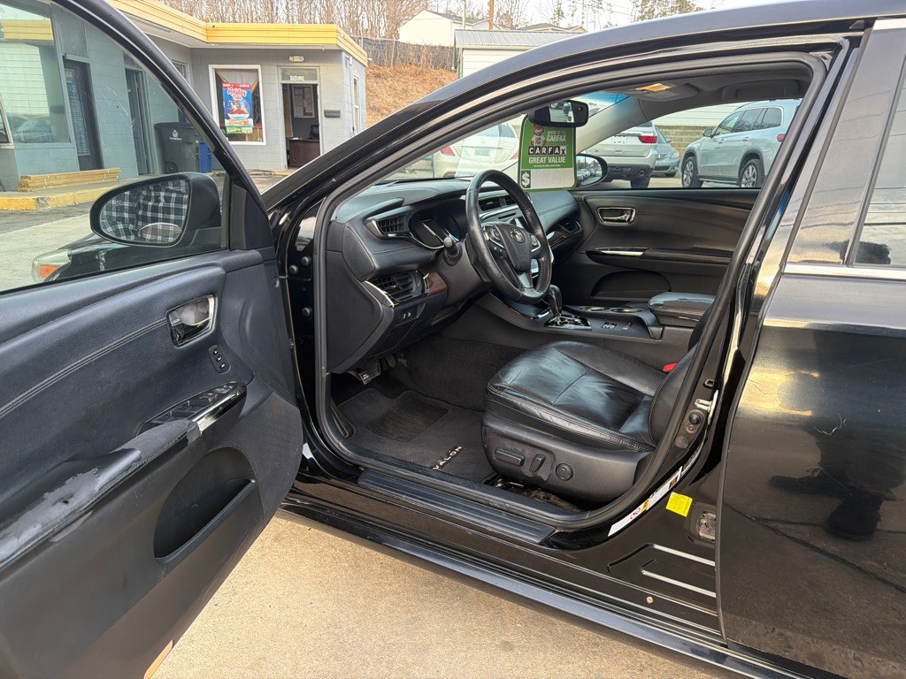 2014 Toyota Avalon Image 10
