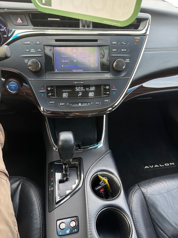 2014 Toyota Avalon Image 13