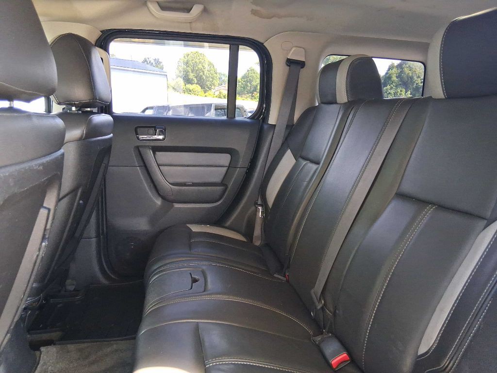 2007 HUMMER H3 Image 17