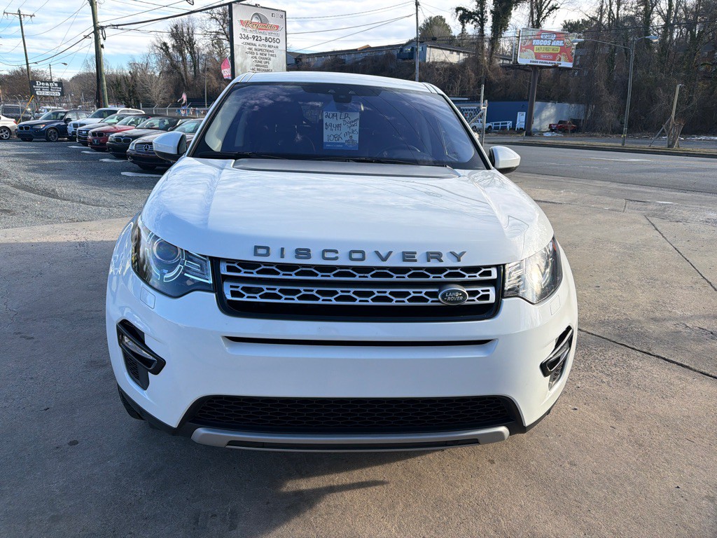 2019 Land Rover Discovery Sport Image 2