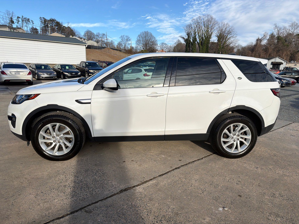 2019 Land Rover Discovery Sport Image 4