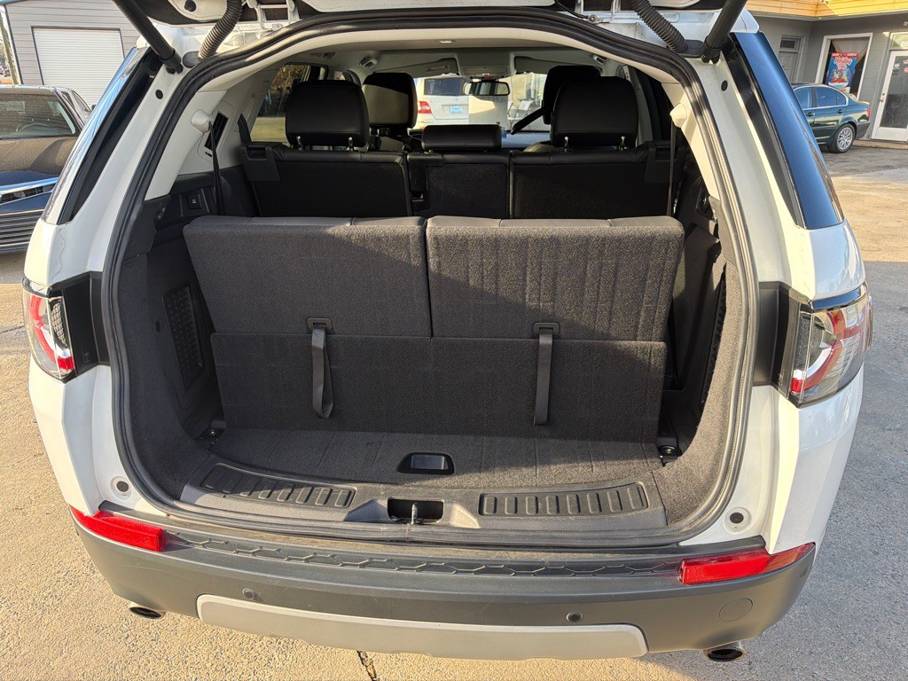 2019 Land Rover Discovery Sport Image 10