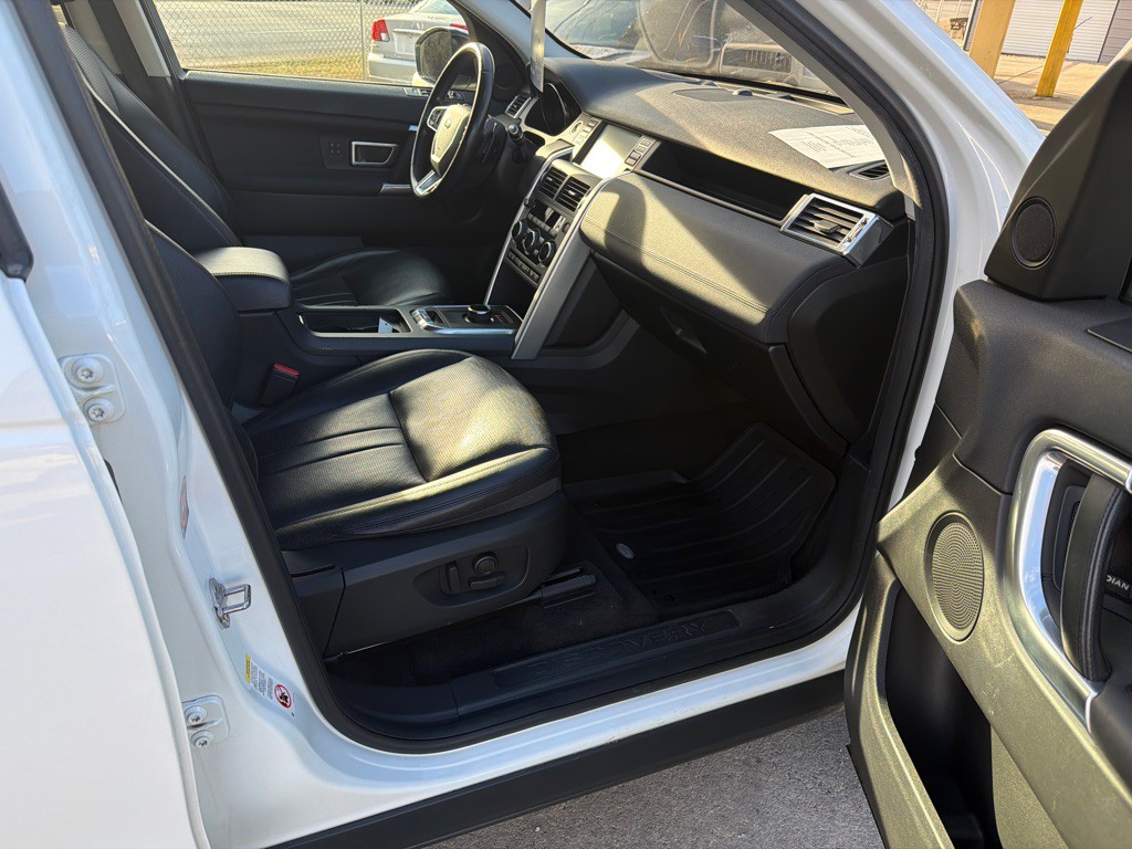 2019 Land Rover Discovery Sport Image 11