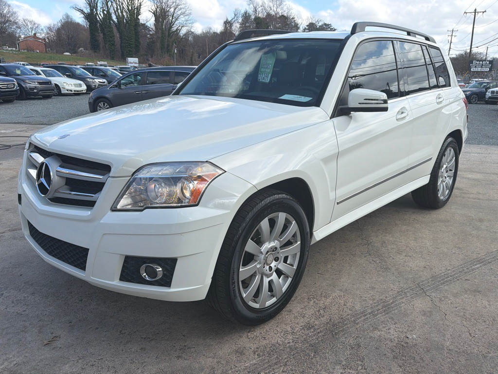 2011 Mercedes-Benz GLK-Class Image 3