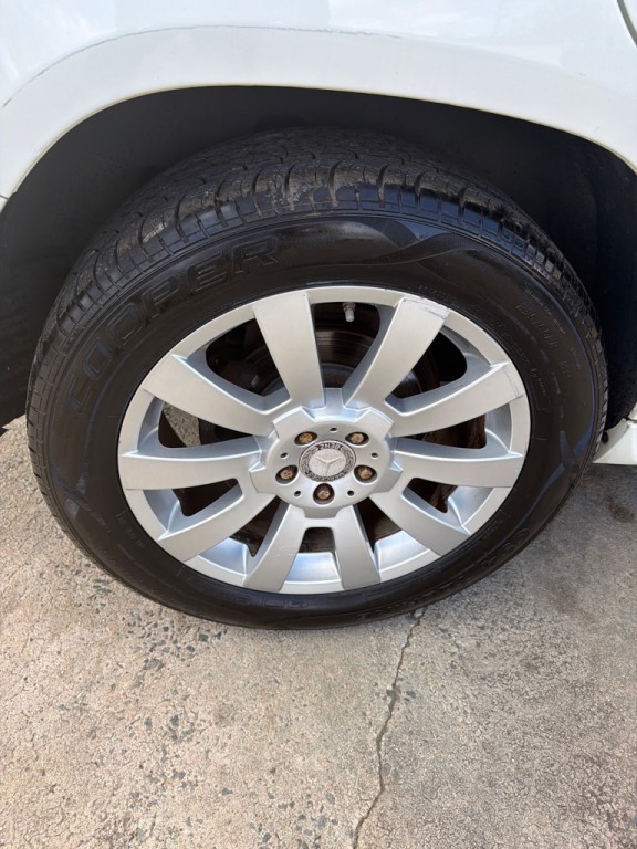 2011 Mercedes-Benz GLK-Class Image 8