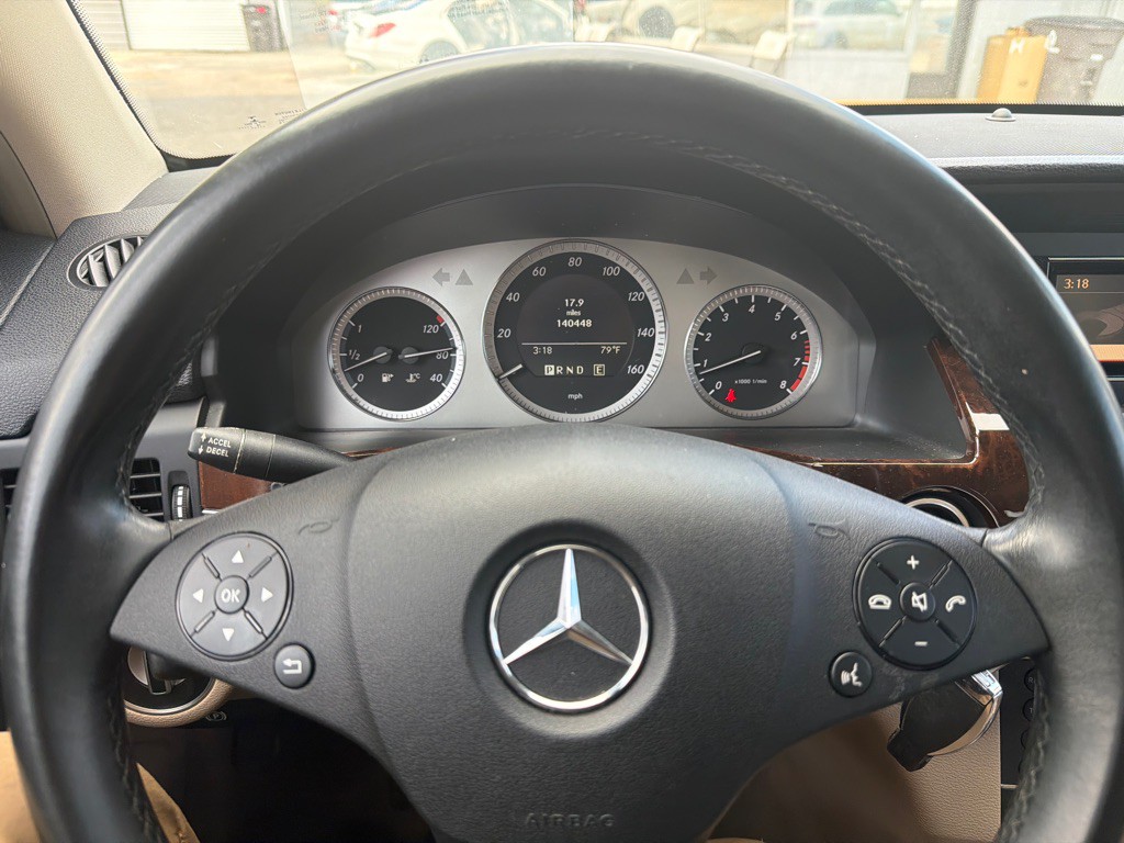 2011 Mercedes-Benz GLK-Class Image 12