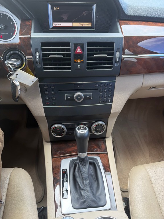 2011 Mercedes-Benz GLK-Class Image 14