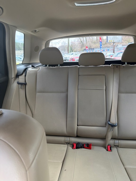 2011 Mercedes-Benz GLK-Class Image 15