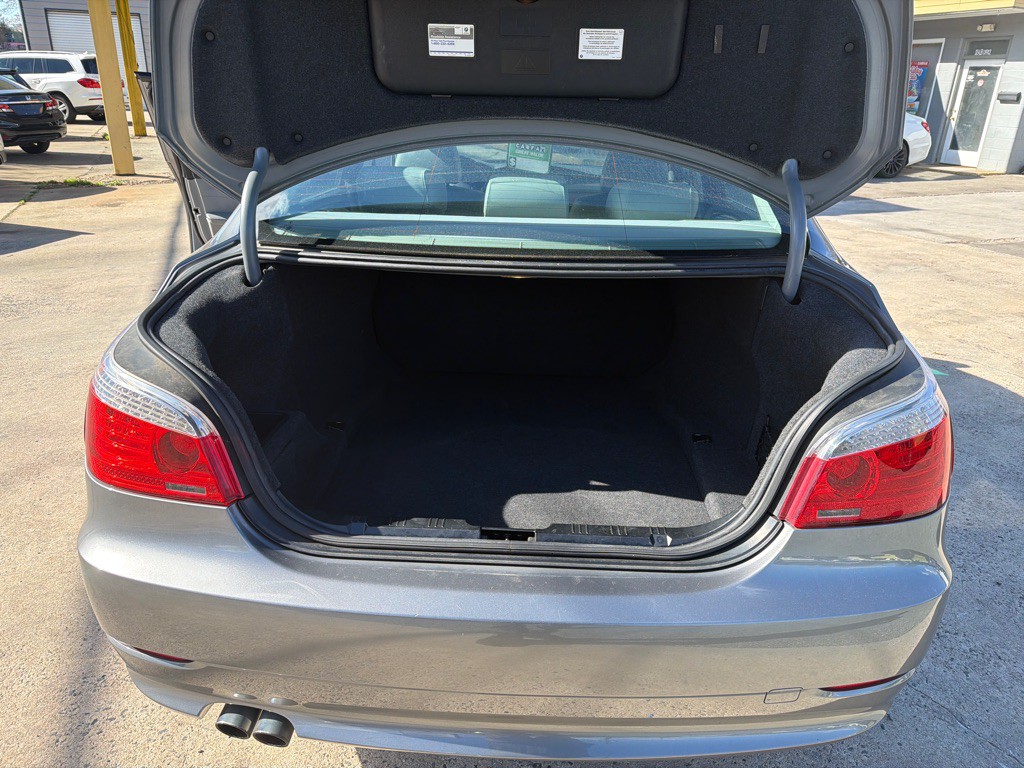 2008 BMW 5 Series Image 12
