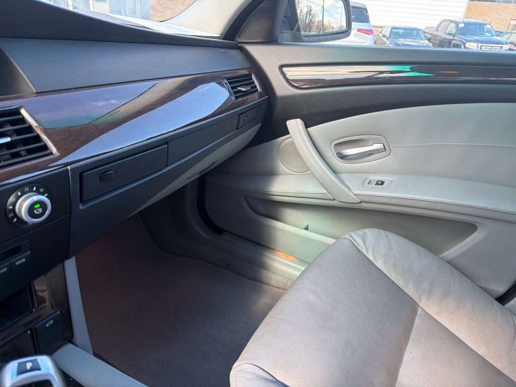 2008 BMW 5 Series Image 16