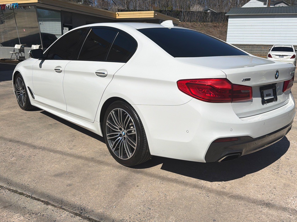 2017 BMW 5 Series Image 5