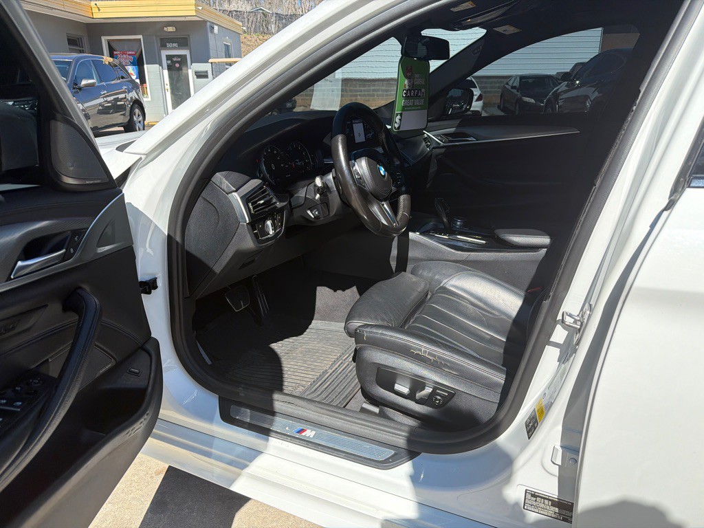 2017 BMW 5 Series Image 11