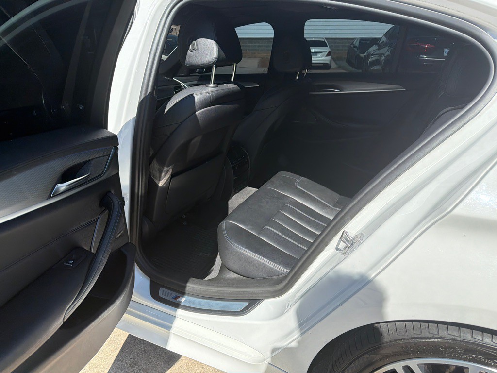 2017 BMW 5 Series Image 12