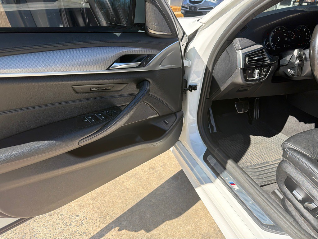 2017 BMW 5 Series Image 13