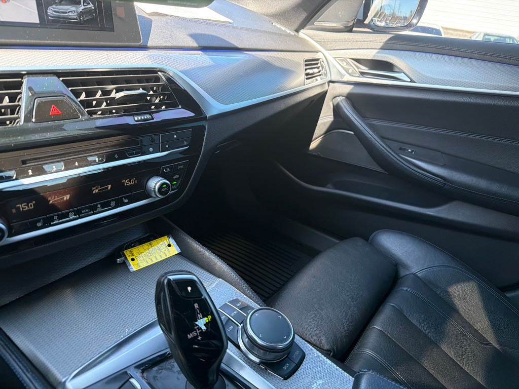 2017 BMW 5 Series Image 16