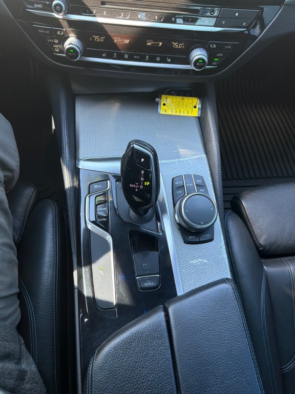 2017 BMW 5 Series Image 17