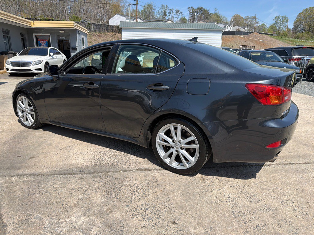 2007 Lexus IS Image 5