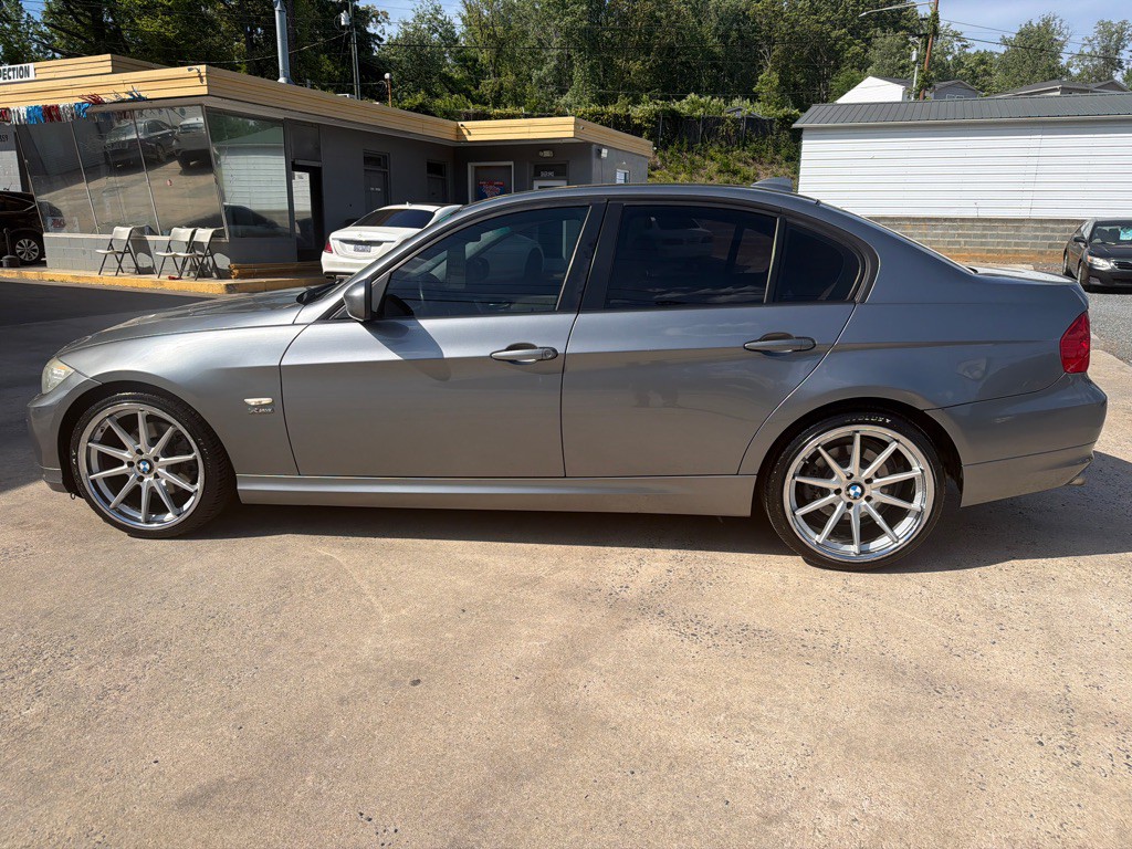 2009 BMW 3 Series Image 4