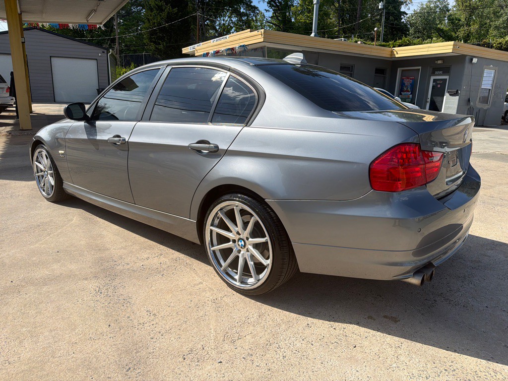 2009 BMW 3 Series Image 5