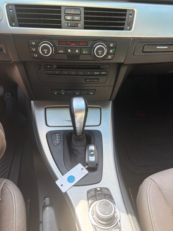 2009 BMW 3 Series Image 14
