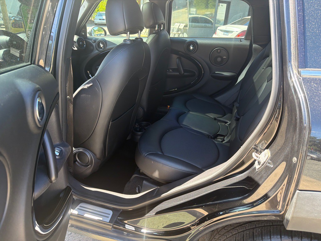 2016 MINI Cooper Image 10