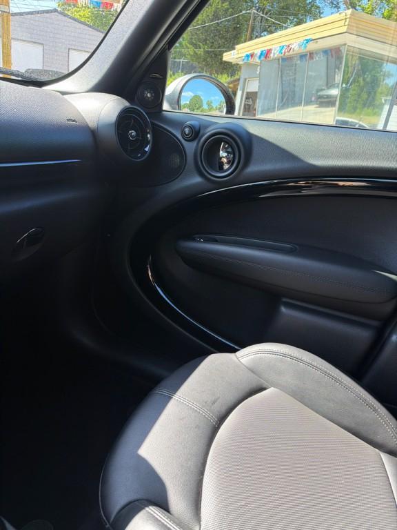 2016 MINI Cooper Image 13