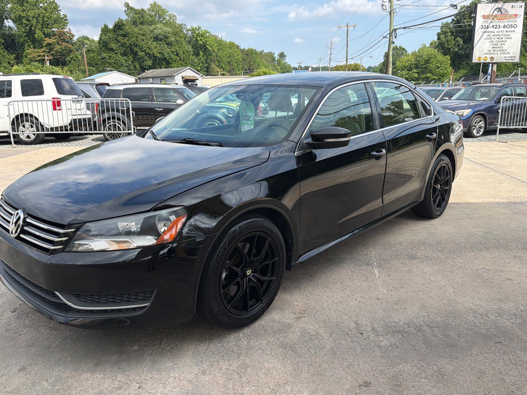 2013 Volkswagen Passat Image 3